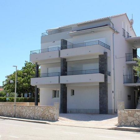 Apartmani Sara 2 Betina  Exterior photo