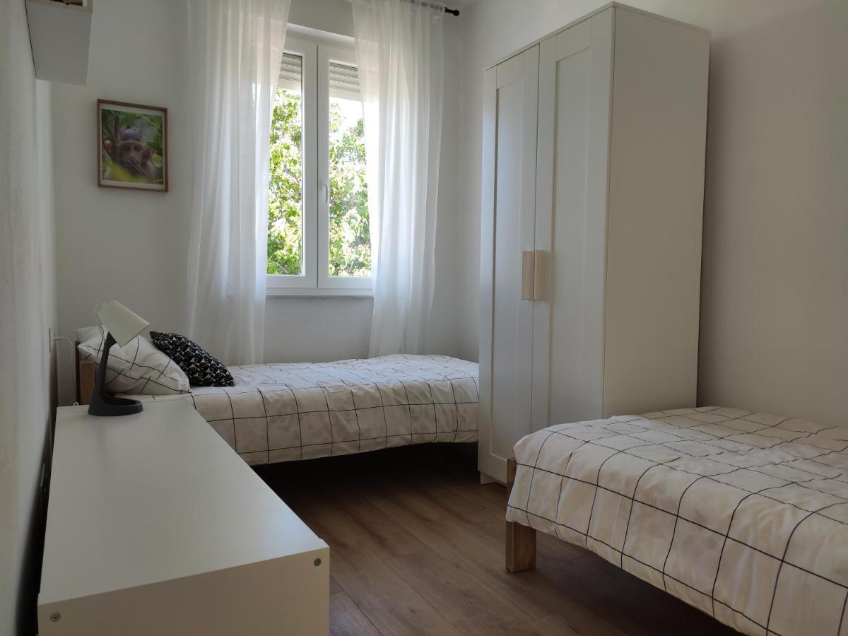 Apartmani Sara 2 Betina  Exterior photo