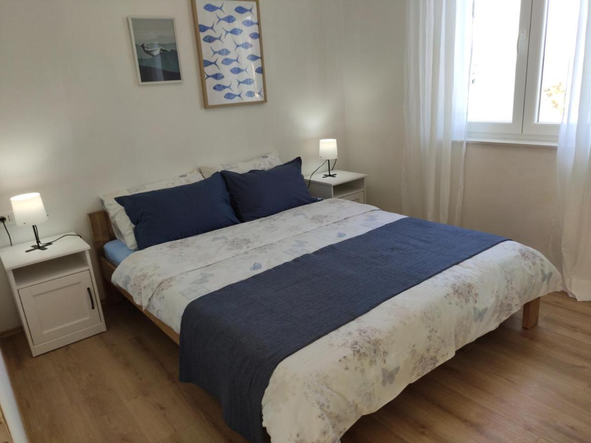 Apartmani Sara 2 Betina  Exterior photo